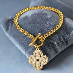 Luxury Clover 18k Gold Plated Zircon Crystal Toggle Bracelet
